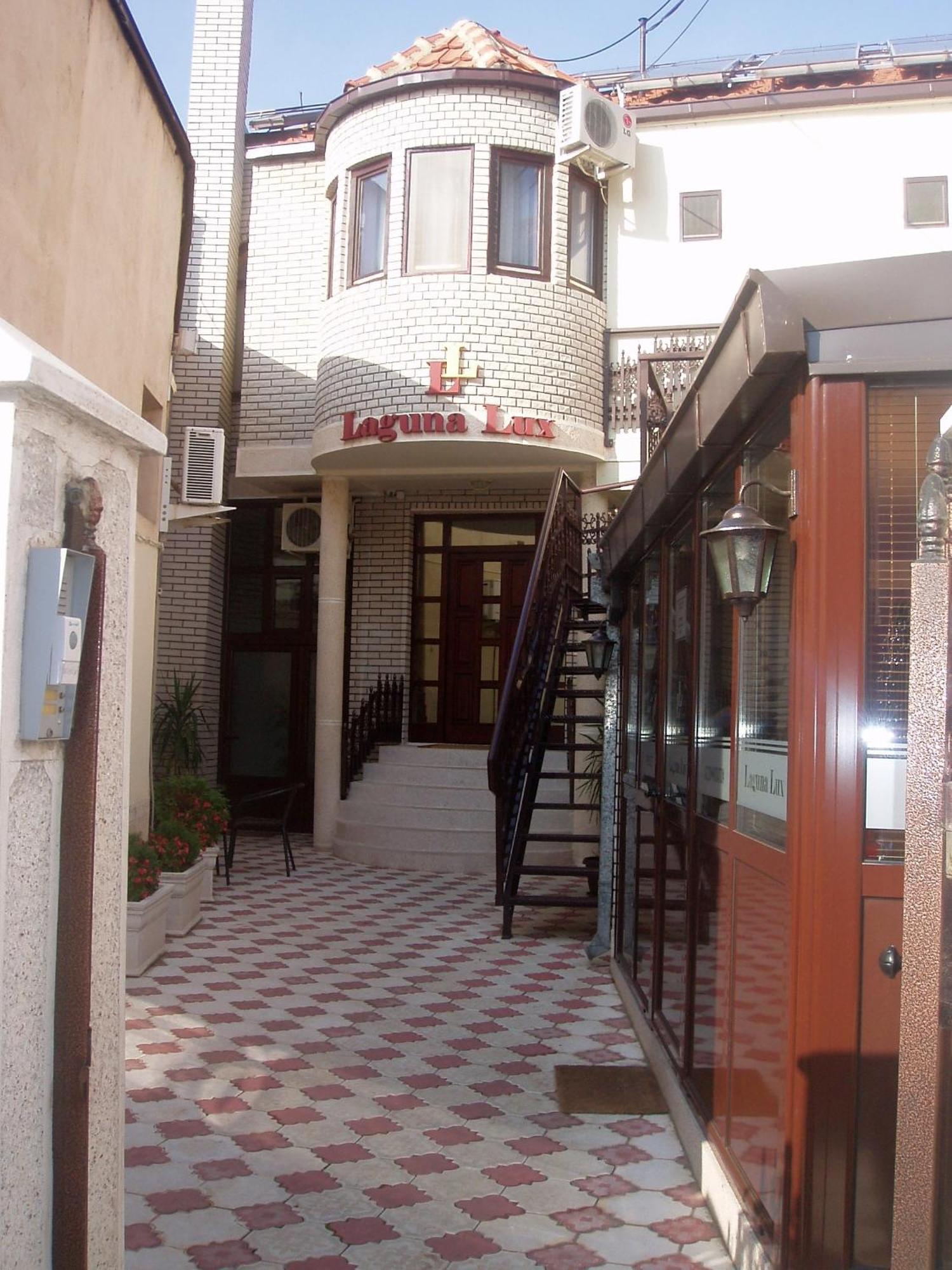 Garni Hotel Laguna Lux Nis Exterior photo