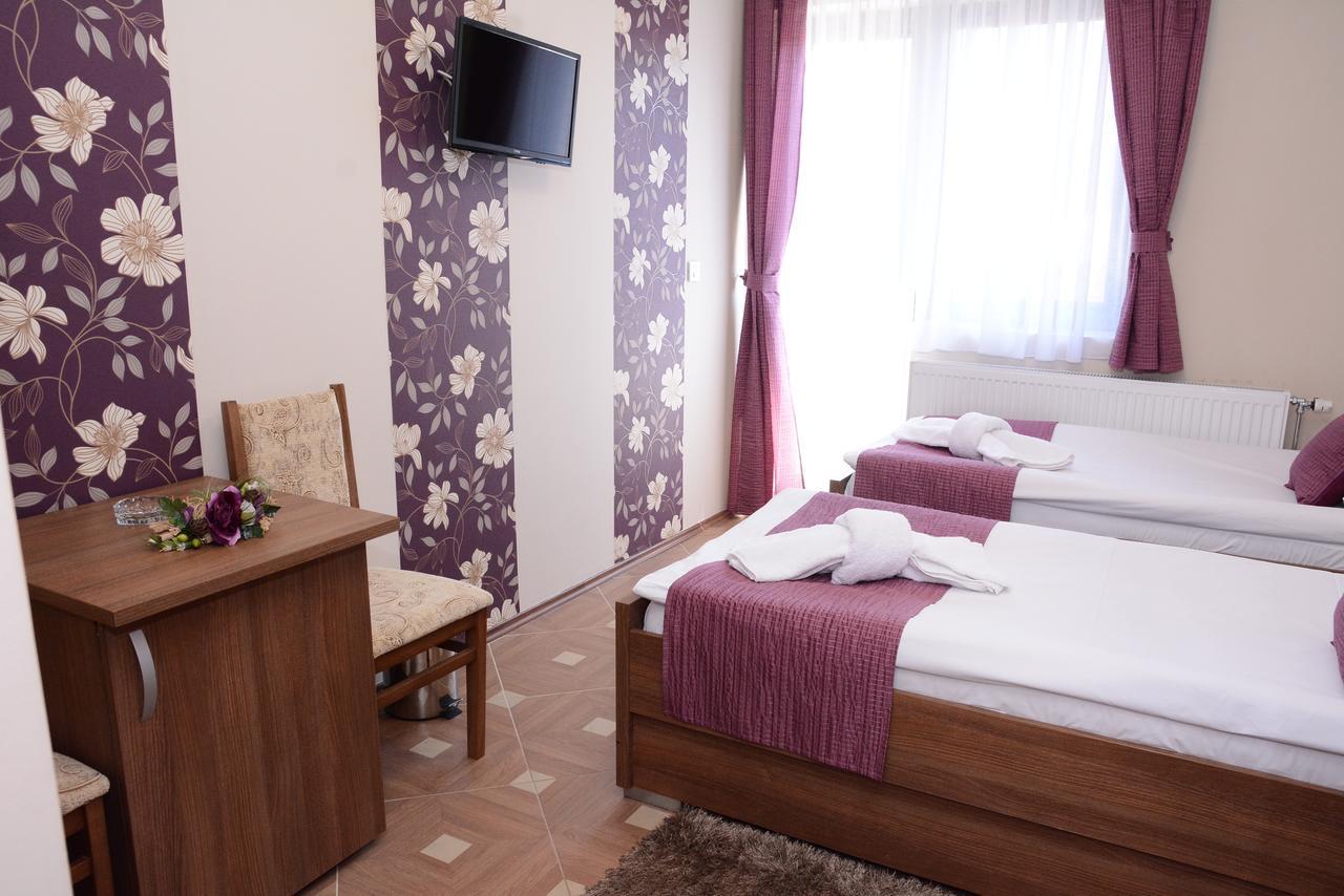 Garni Hotel Laguna Lux Nis Exterior photo
